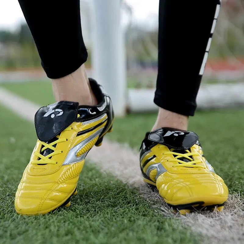 Long Spikes Cleats Turf PU Leather Kids Sneakers Boys Girls Soccer Boots Children Football Outdoor Child Sports Trainer Shoes