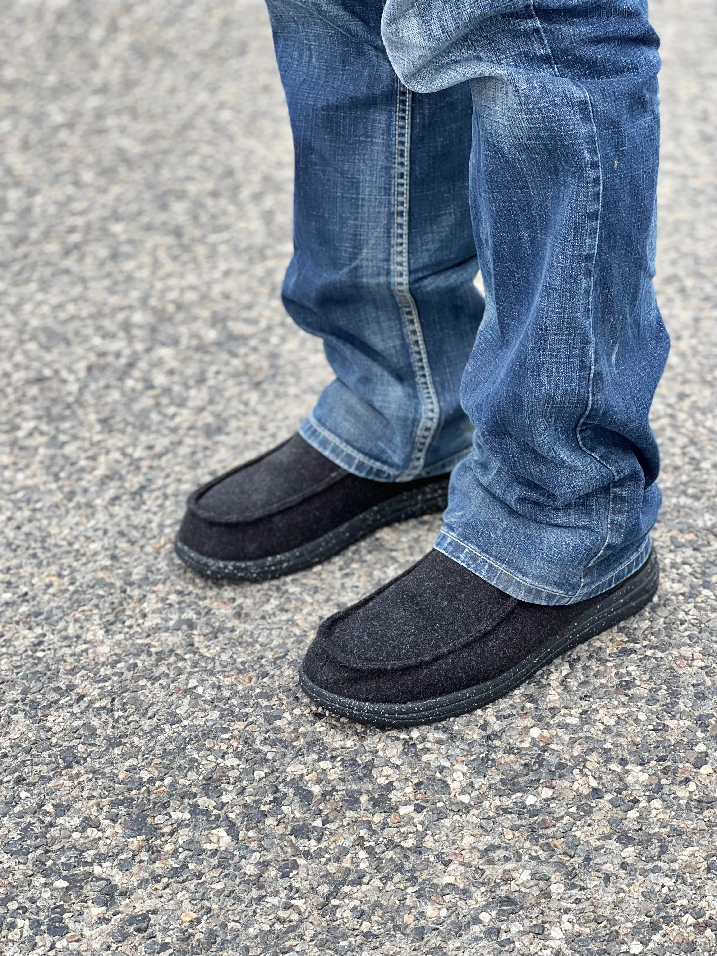 Mens Sherpa Lined Slip on Sneaker in Black