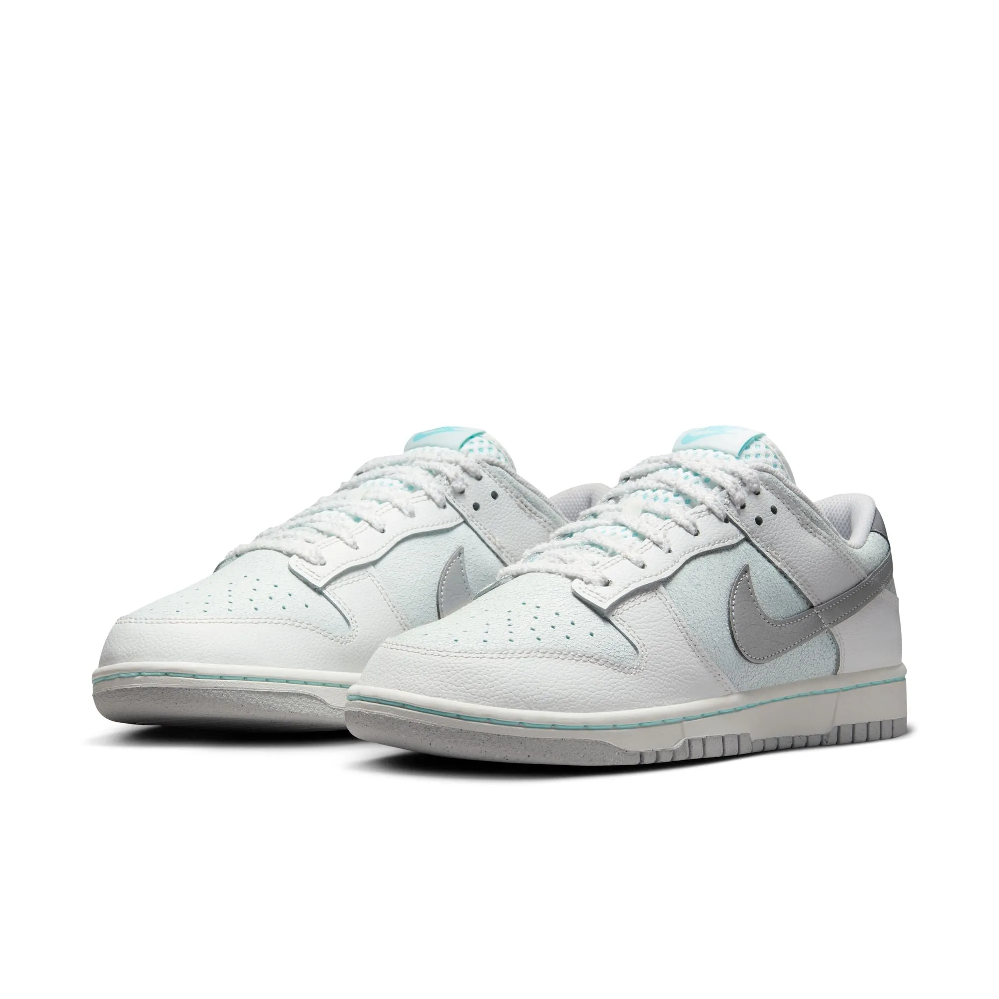 Nike Dunk Low Retro SE SUMMIT WHITE/METALLIC SILVER-GLACIER ICE HQ3619-121